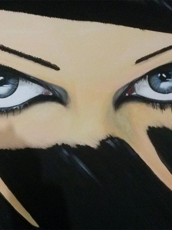 Women 's eyes